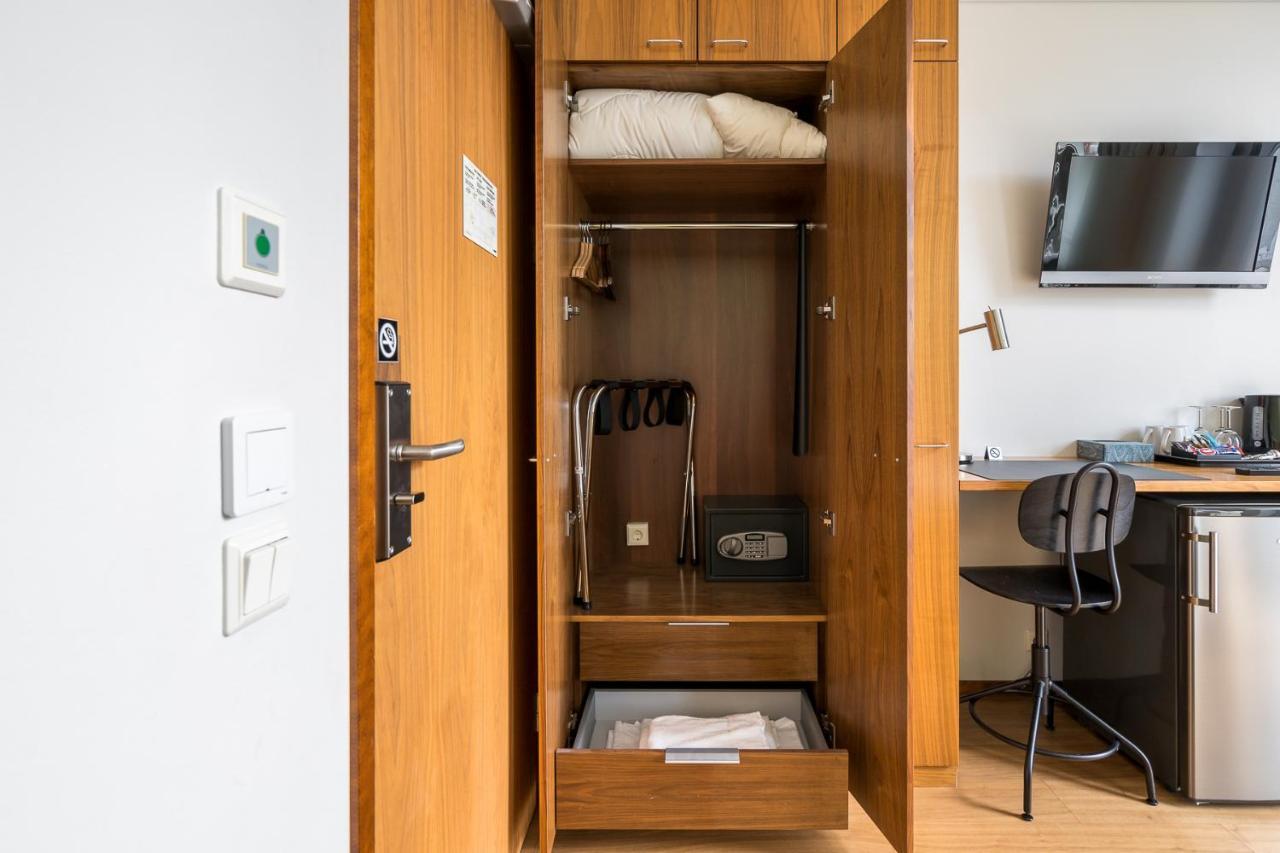 Hiisi Hotel Helsinki Jaetkaesaari エクステリア 写真