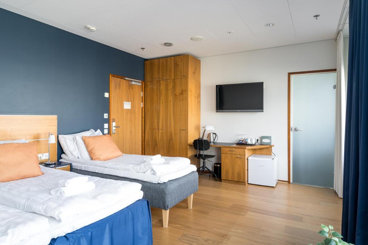 Hiisi Hotel Helsinki Jaetkaesaari エクステリア 写真