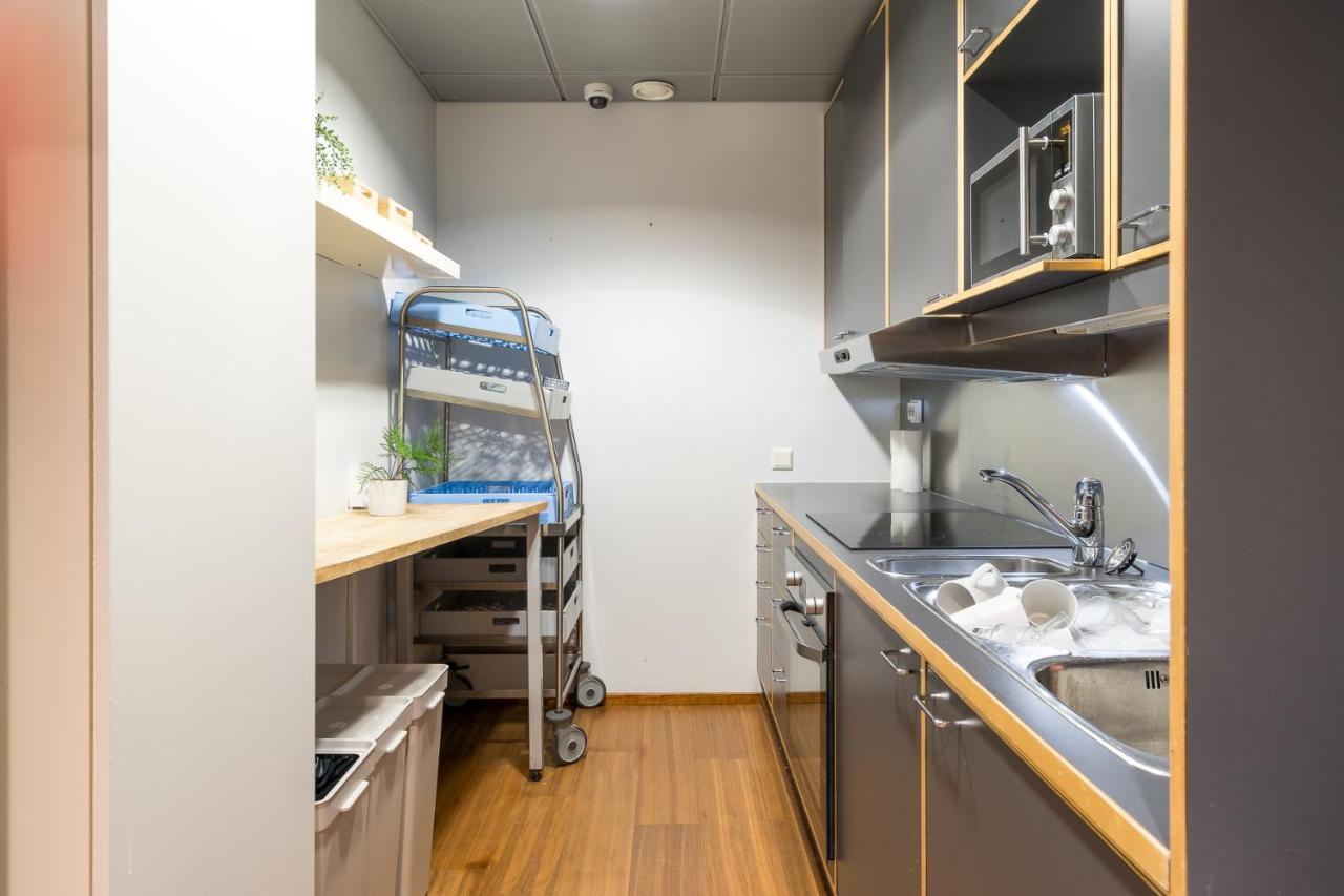 Hiisi Hotel Helsinki Jaetkaesaari エクステリア 写真