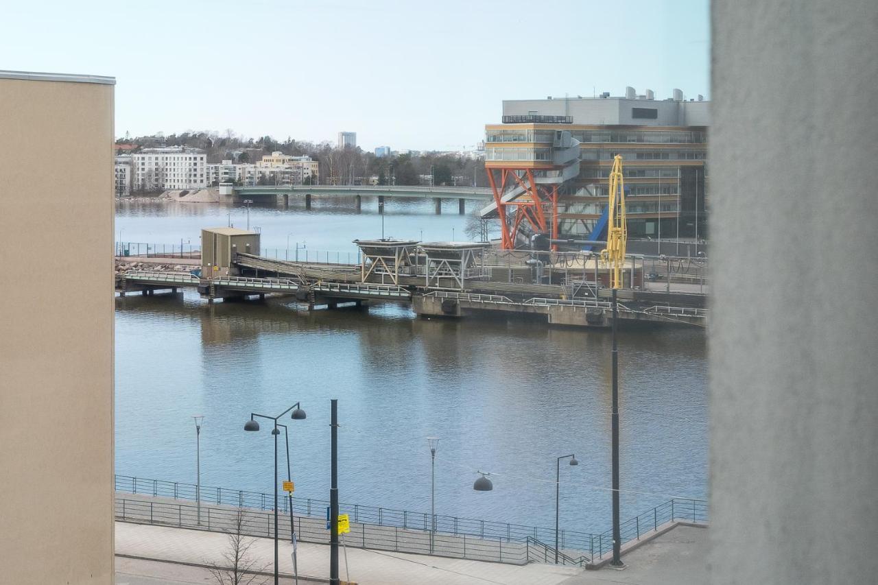 Hiisi Hotel Helsinki Jaetkaesaari エクステリア 写真