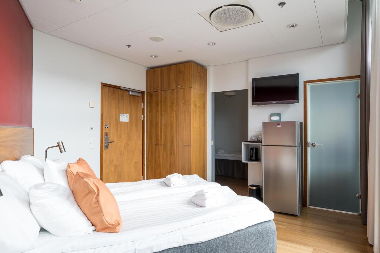 Hiisi Hotel Helsinki Jaetkaesaari エクステリア 写真